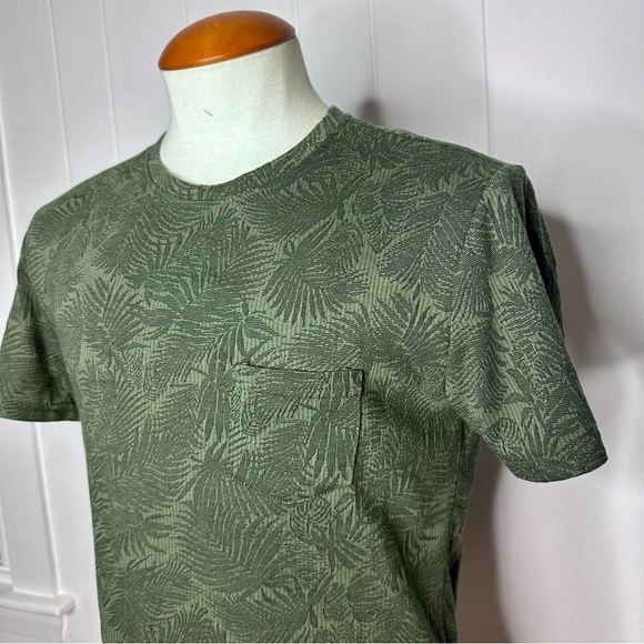 Slate & Stone Textured Palm Leaves Pocket T Shirt - Picture 6 of 8